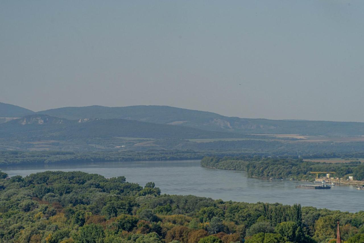 Panorama Apartmanhaz Esztergom Exterior photo