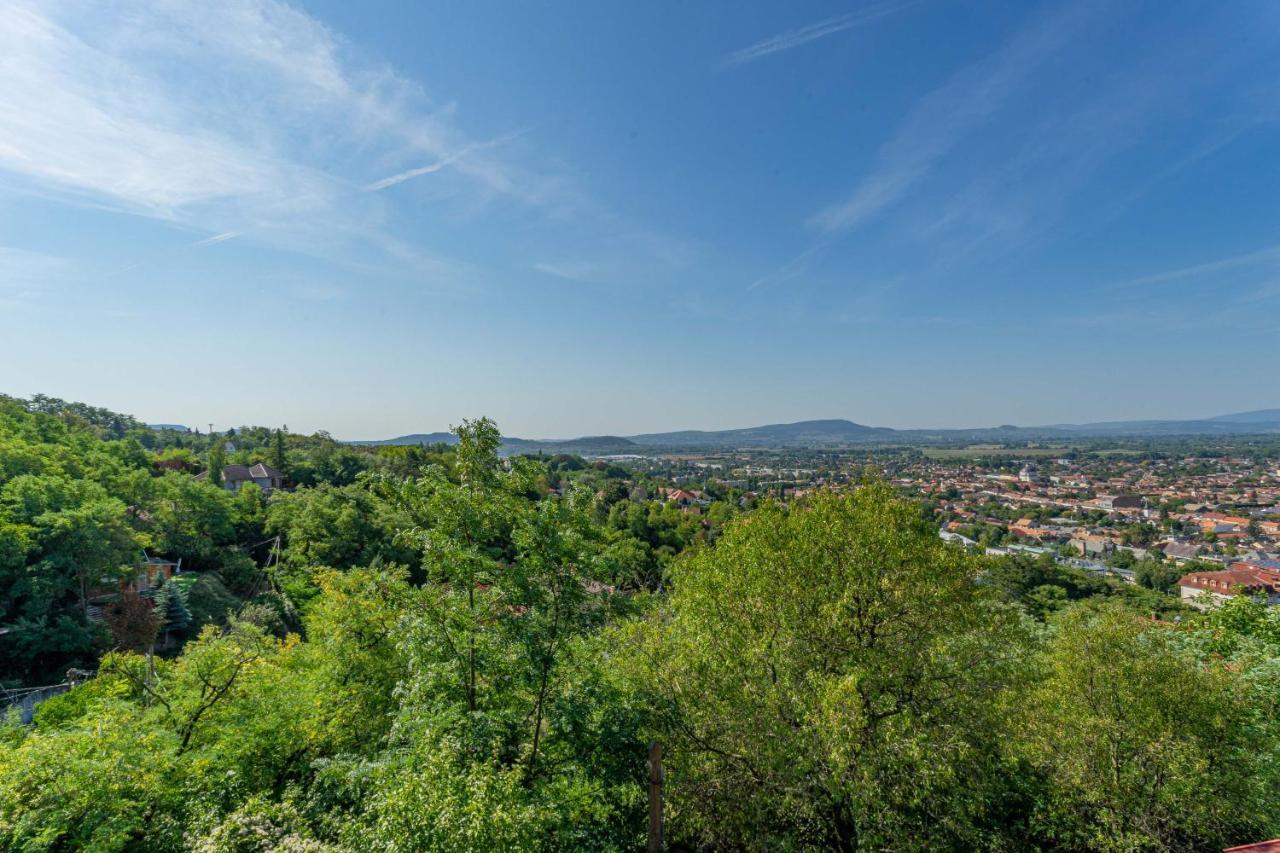 Panorama Apartmanhaz Esztergom Exterior photo